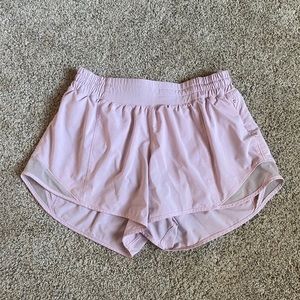 Lululemon Hotty Hot Short II 4”